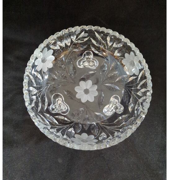 Vintage American Brilliant Cut Crystal Footed Bowl Etched Flowers Sawtooth Rim - Picture 3 of 8